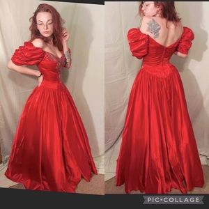 Vintage 80s prom dress Mike Benet size 8 red ball gown boned corset (fits as 6)